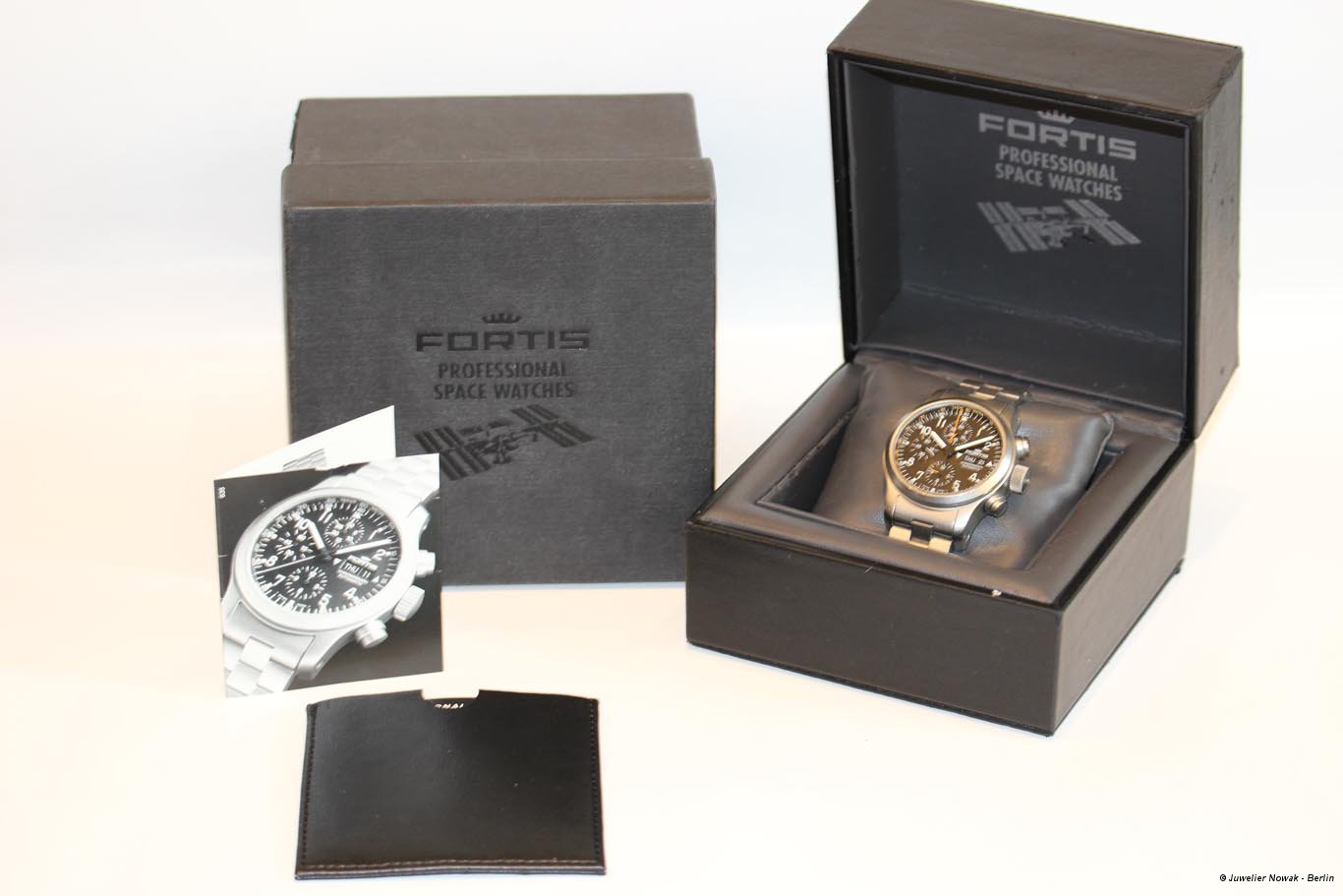Fortis Pilot Professional Chronograph B42 – Bild 6